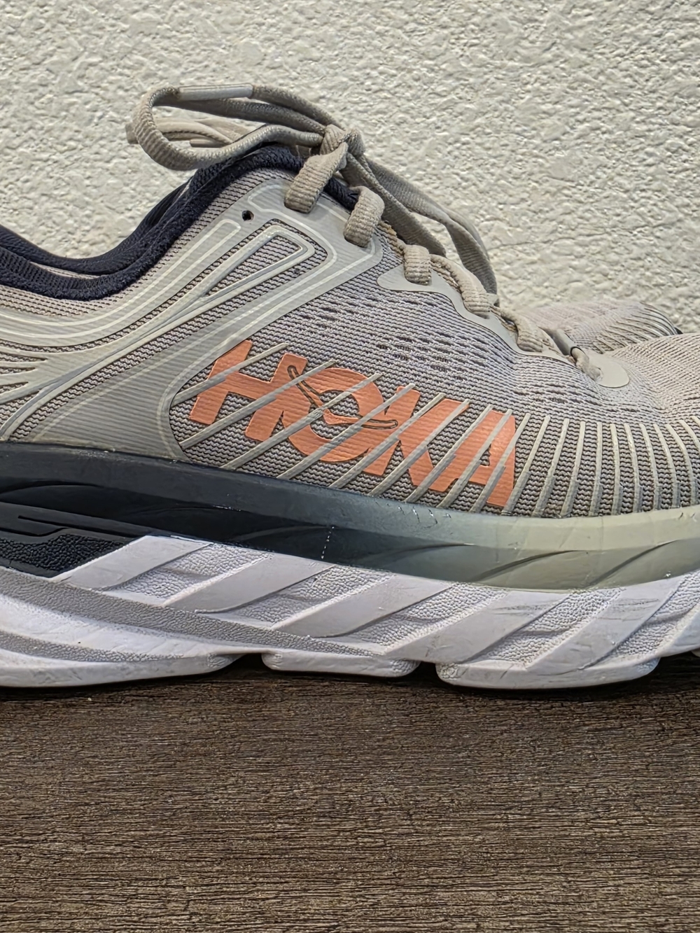 Hoka One One Bondi 7 Women's Running Shoes - Size 6 - Lunar Rock / Black Iris